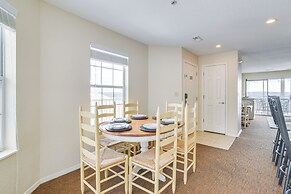 Sunrise Views & Pool Access: Table Rock Lake Condo