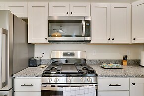 Golf, Fish & Swim at Lake Tansi: Outdoor Haven!