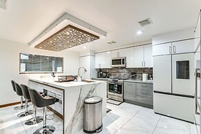 Modern Oasis w/ Outdoor Lounge in Houston!