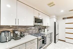 Modern Oasis w/ Outdoor Lounge in Houston!