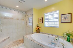 Dock & Pool: Canal-front Cape Coral Oasis!