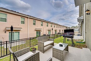 Davenport Home w/ Pool Access & Patio!