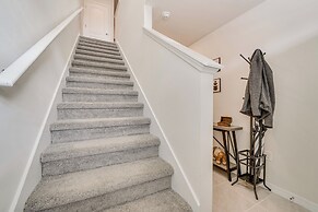 Davenport Home w/ Pool Access & Patio!