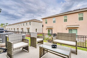 Davenport Home w/ Pool Access & Patio!