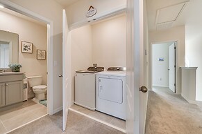 Davenport Home w/ Pool Access & Patio!