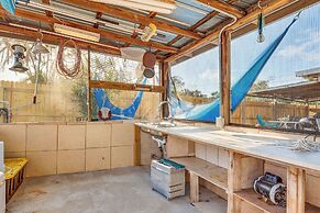 6 Mi to Beach: Riverfront Home in Ruskin!