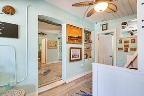 6 Mi to Beach: Riverfront Home in Ruskin!