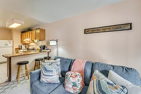 < Half-mi to Red River Ski Area: Townhome w/ Patio