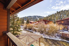 < Half-mi to Red River Ski Area: Townhome w/ Patio