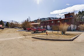 < Half-mi to Red River Ski Area: Townhome w/ Patio