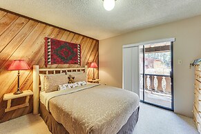 < Half-mi to Red River Ski Area: Townhome w/ Patio