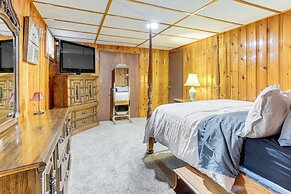 7 Mi to Dtwn Denver: Home w/ Large Yard!