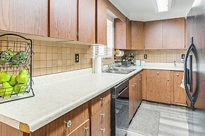 7 Mi to Dtwn Denver: Home w/ Large Yard!