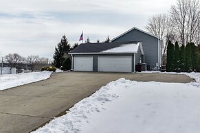 Family Retreat in Beavercreek Area w/ Large Yard!