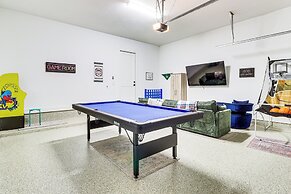 Hot Tub & Fire Pit: 'evergreen Escape' in Bastrop!