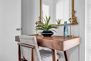 Mid-century Bungalow in the Heart of Buckhead!