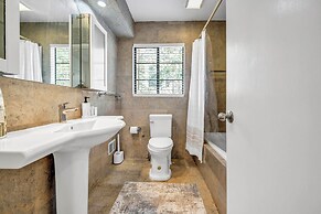 Mid-century Bungalow in the Heart of Buckhead!