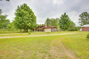 Fire Pit + Yard: Peaceful Northcountry Getaway!
