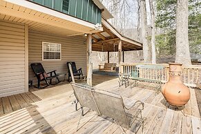 7 Mi to Lake Chatuge: Creekside Cabin w/ Decks!