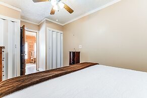 7 Mi to Lake Chatuge: Creekside Cabin w/ Decks!