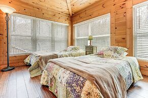 7 Mi to Lake Chatuge: Creekside Cabin w/ Decks!