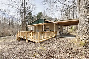 7 Mi to Lake Chatuge: Creekside Cabin w/ Decks!