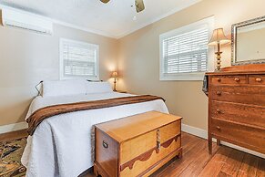 7 Mi to Lake Chatuge: Creekside Cabin w/ Decks!