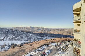 Mountain Views & Pool Access: Sugar Mountain Condo