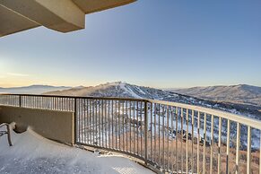 Mountain Views & Pool Access: Sugar Mountain Condo