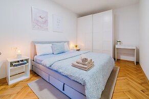 Peaceful Nest In City Center