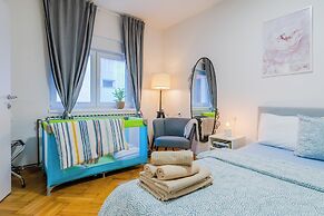 Peaceful Nest In City Center