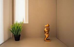 Orbis Boutique Studios by Holi