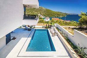 Villa Seashell Deluxe III