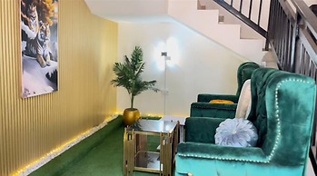 El-Mak Luxury Homes