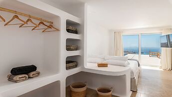 Ria Mar Villas & Suites by Live&Travel