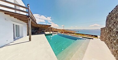 Ria Mar Villas & Suites by Live&Travel