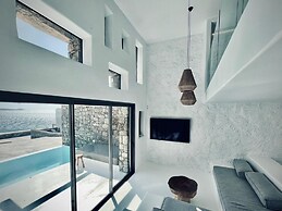 Ria Mar Villas & Suites by Live&Travel