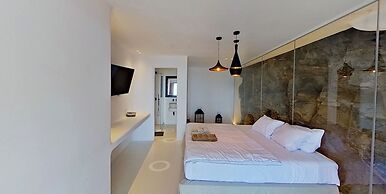 Ria Mar Villas & Suites by Live&Travel