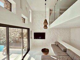 Ria Mar Villas & Suites by Live&Travel