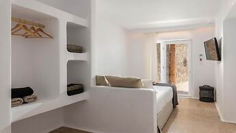 Ria Mar Villas & Suites by Live&Travel