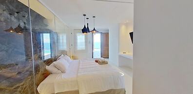 Ria Mar Villas & Suites by Live&Travel