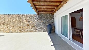 Ria Mar Villas & Suites by Live&Travel