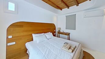 Ria Mar Villas & Suites by Live&Travel