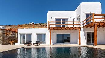 Ria Mar Villas & Suites by Live&Travel