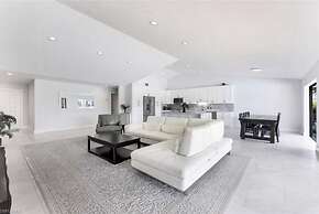 Oceanfront Retreat in Fort Myers - 3 Bedrooms, Private Pool