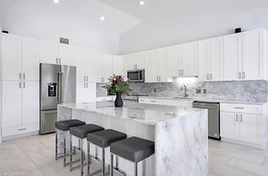 Oceanfront Retreat in Fort Myers - 3 Bedrooms, Private Pool