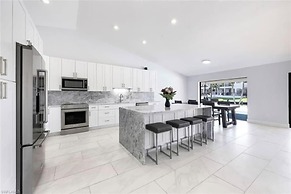 Oceanfront Retreat in Fort Myers - 3 Bedrooms, Private Pool