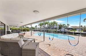 Oceanfront Retreat in Fort Myers - 3 Bedrooms, Private Pool