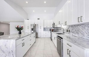 Oceanfront Retreat in Fort Myers - 3 Bedrooms, Private Pool