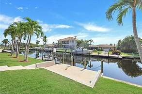 Oceanfront Retreat in Fort Myers - 3 Bedrooms, Private Pool